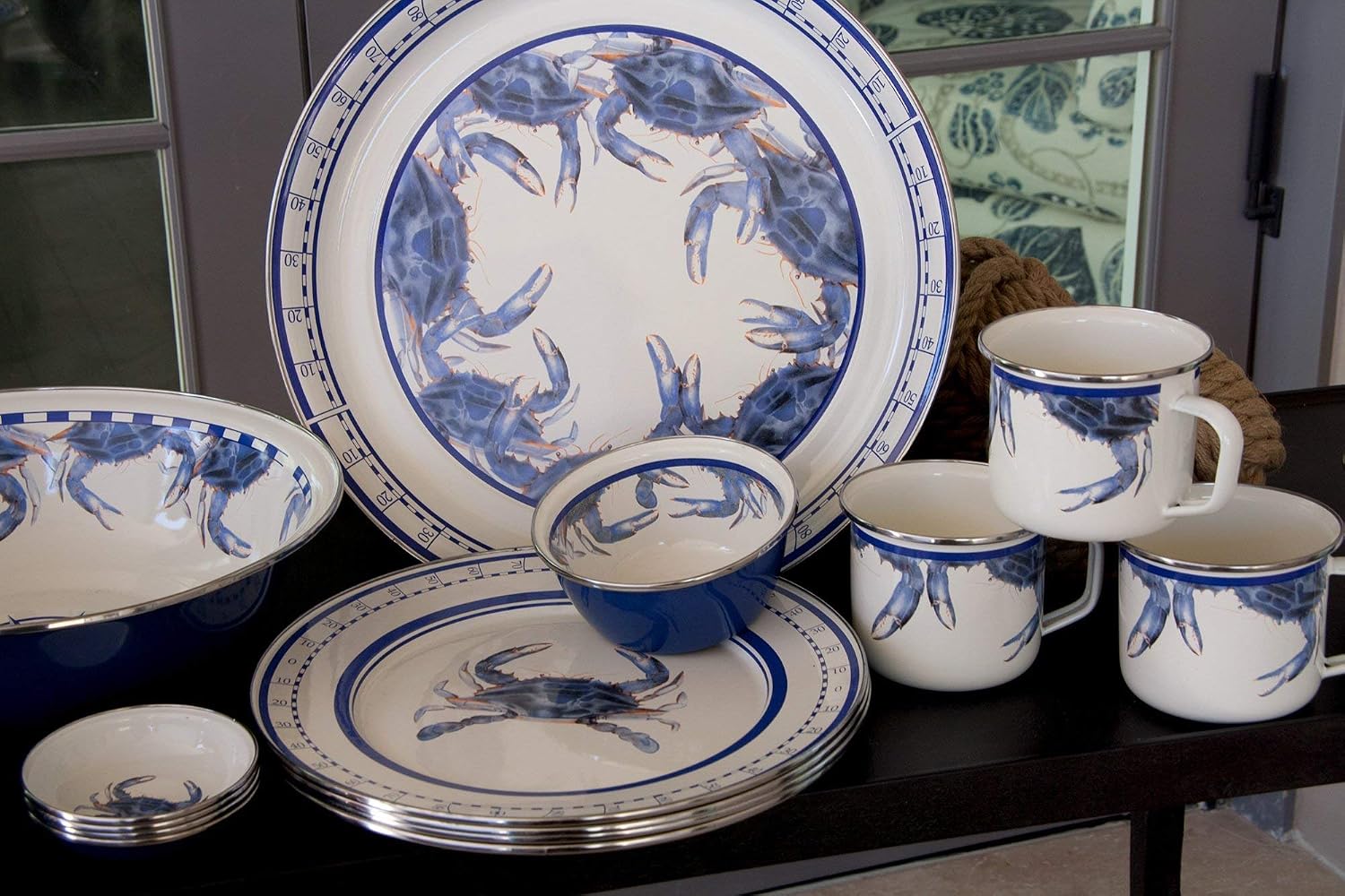 Golden Rabbit Enamelware Serving Basin, 4 quart, Blue Crab