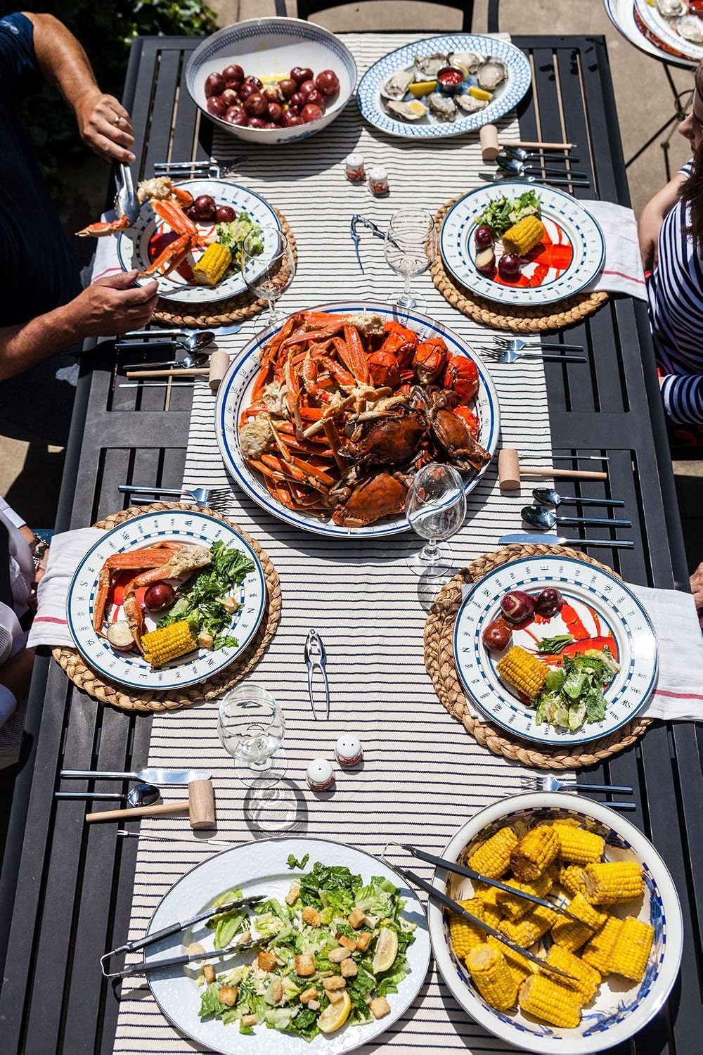 Golden Rabbit Enamelware Sandwich Plates, 8.5 inch, Blue Crab, Set of 4