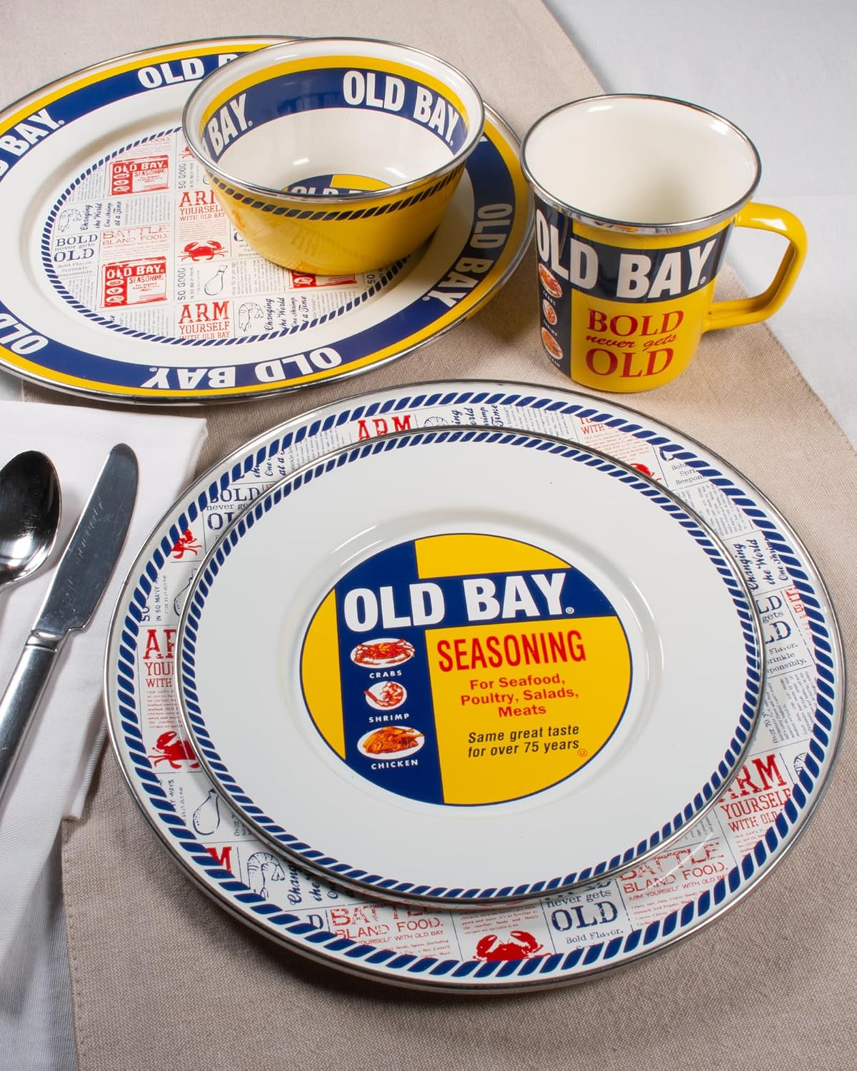 Golden Rabbit Enamelware Medium Tray, 15.5 inch, Old Bay