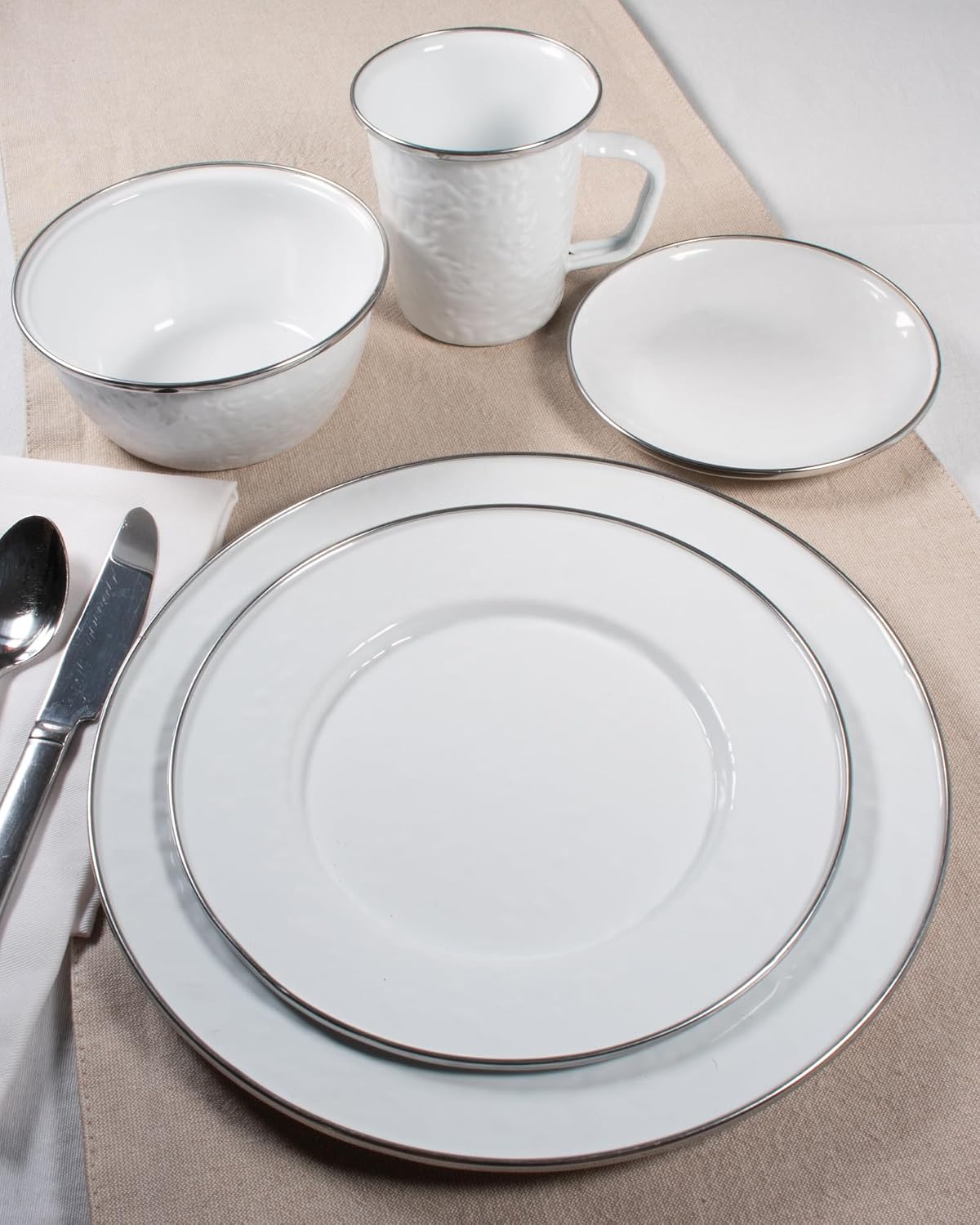 Golden Rabbit Enamelware Oval Platter, 12 x 16in, Solid White Textured