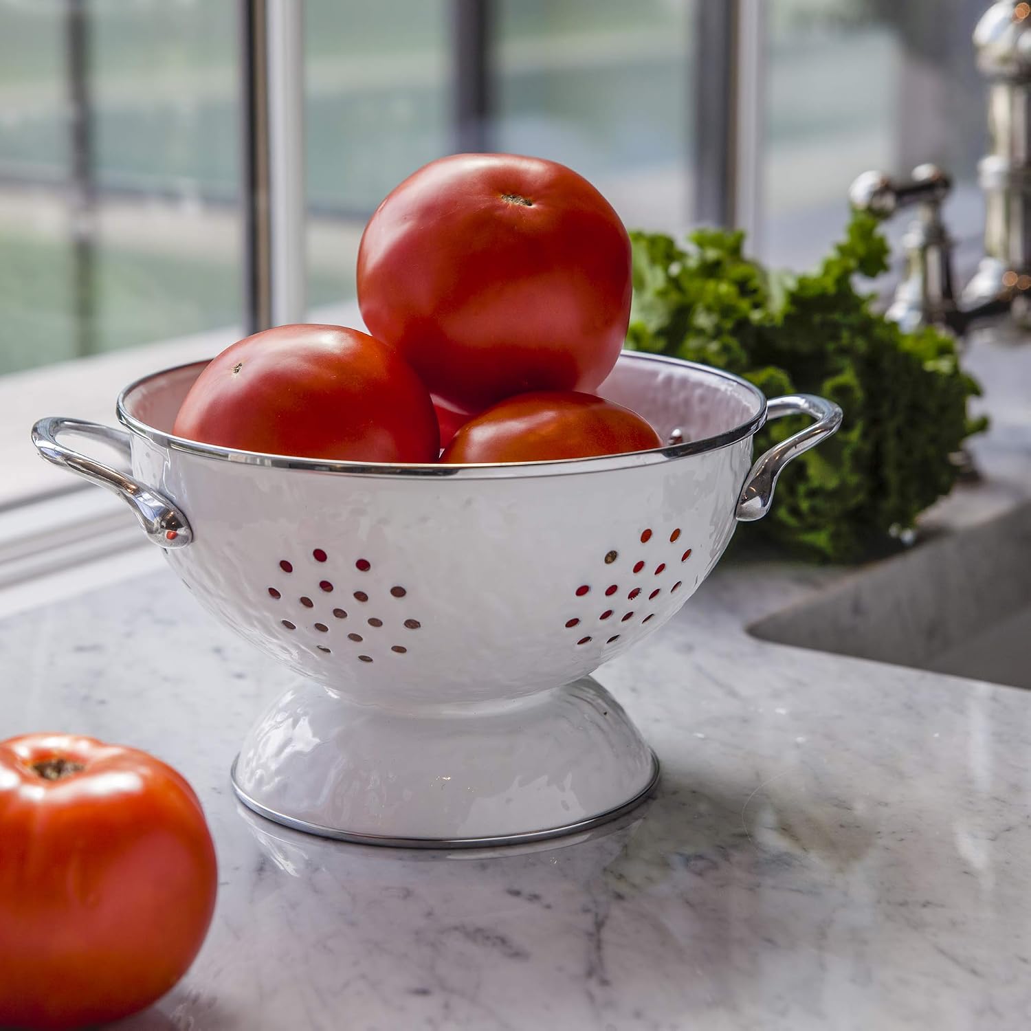 Golden Rabbit Enamelware Petite Colander, 1 quart, Solid White Textured