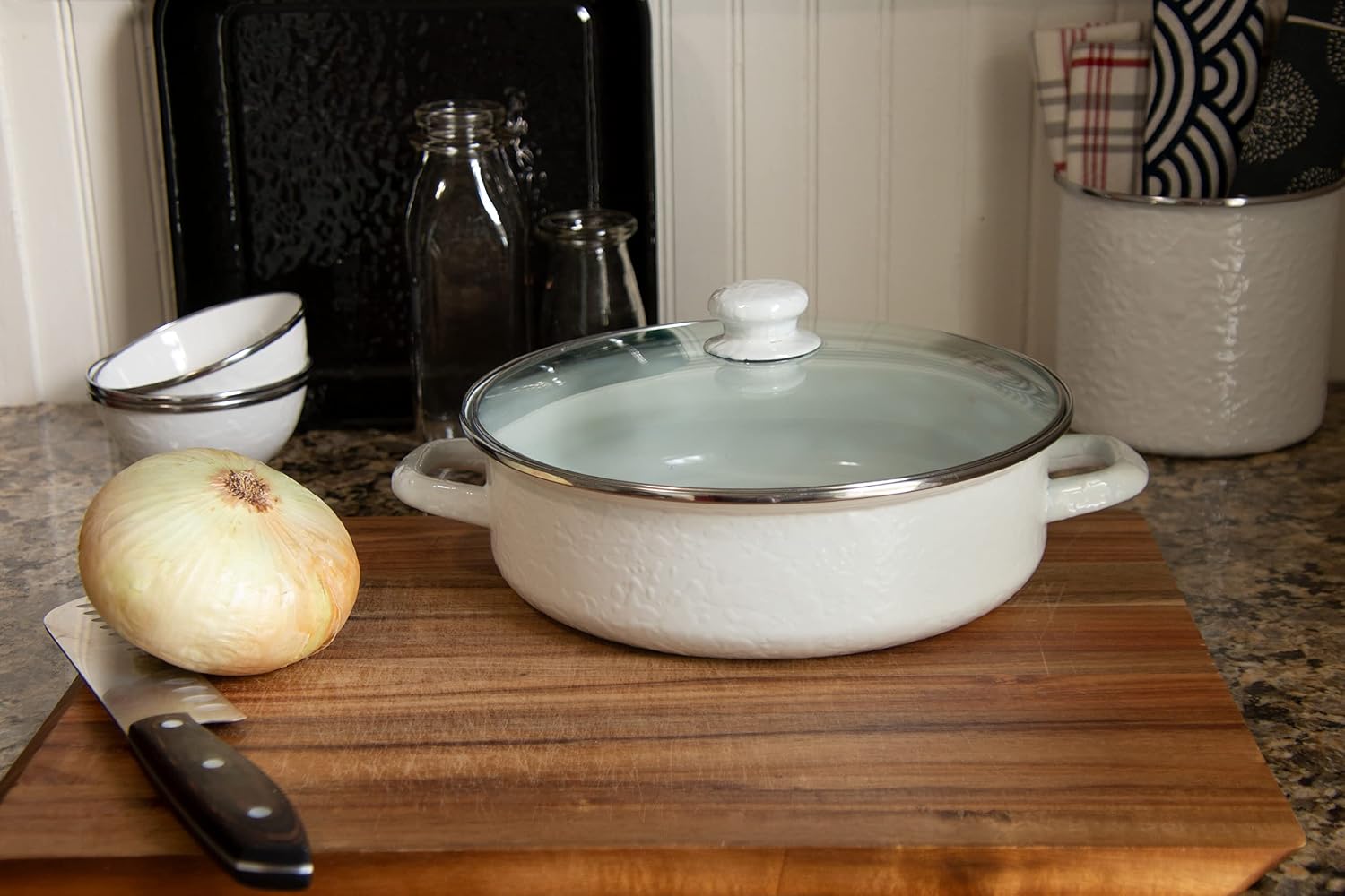 Golden Rabbit Enamelware Saute Pan, 3 quart, Solid White Textured