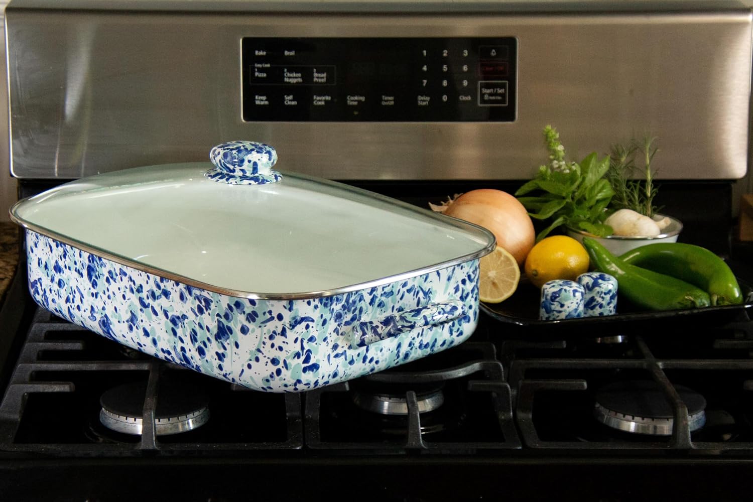 Golden Rabbit Enamelware Roasting Pan with Lid, 10.5 quarts, Ocean