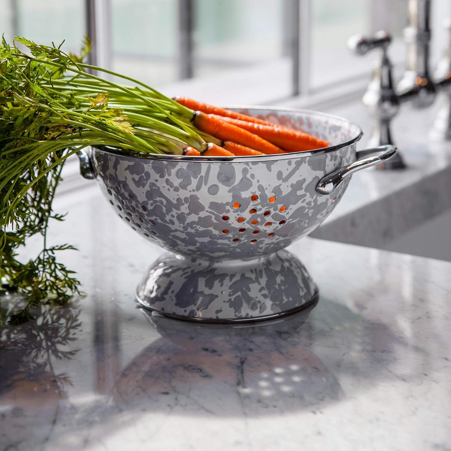 Golden Rabbit Enamelware Medium Colander, 3 quart, Grey Swirl