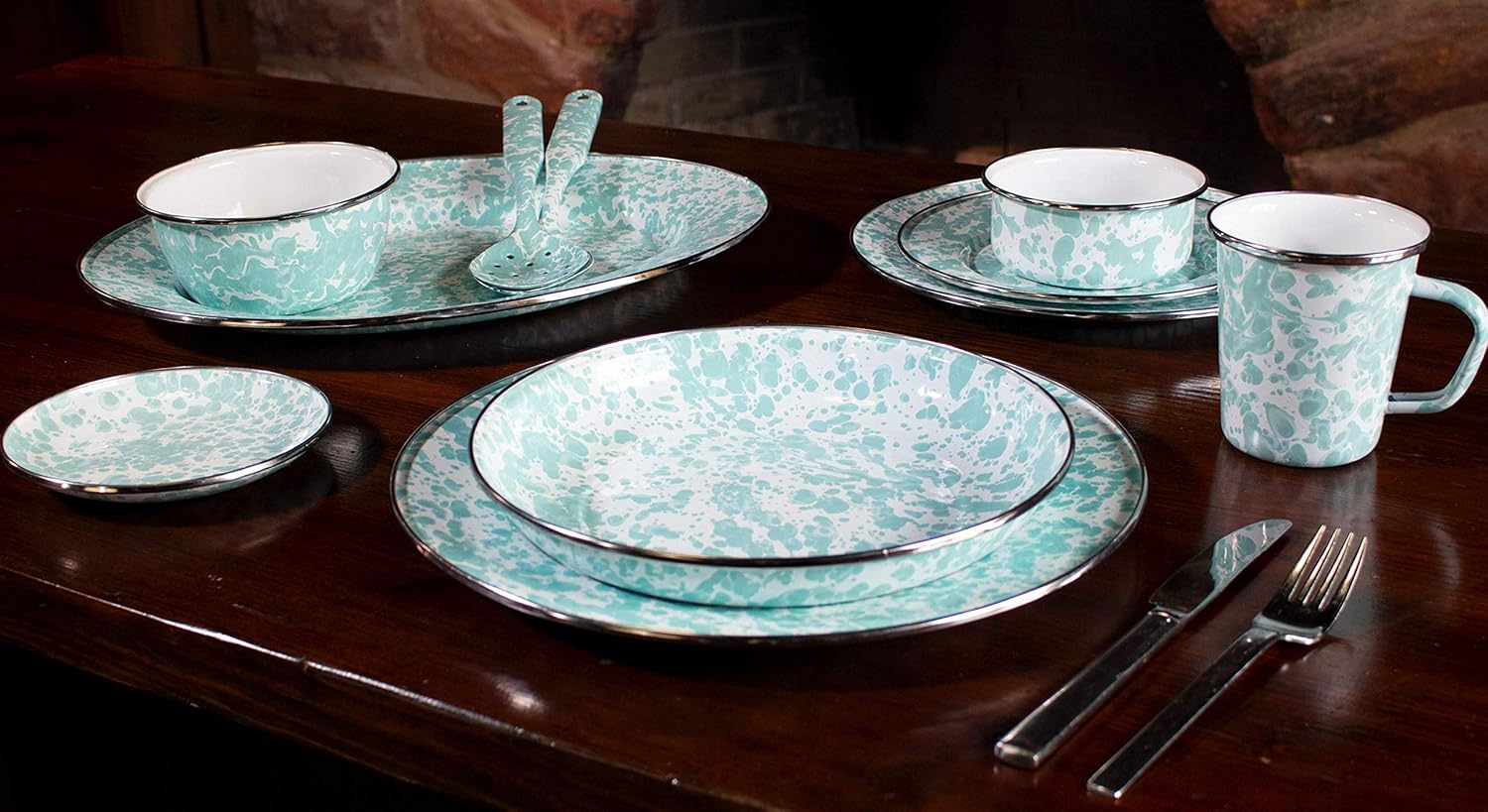 Golden Rabbit Enamelware Sandwich Plates, 8.5 inch, Sea Glass, Set of 4