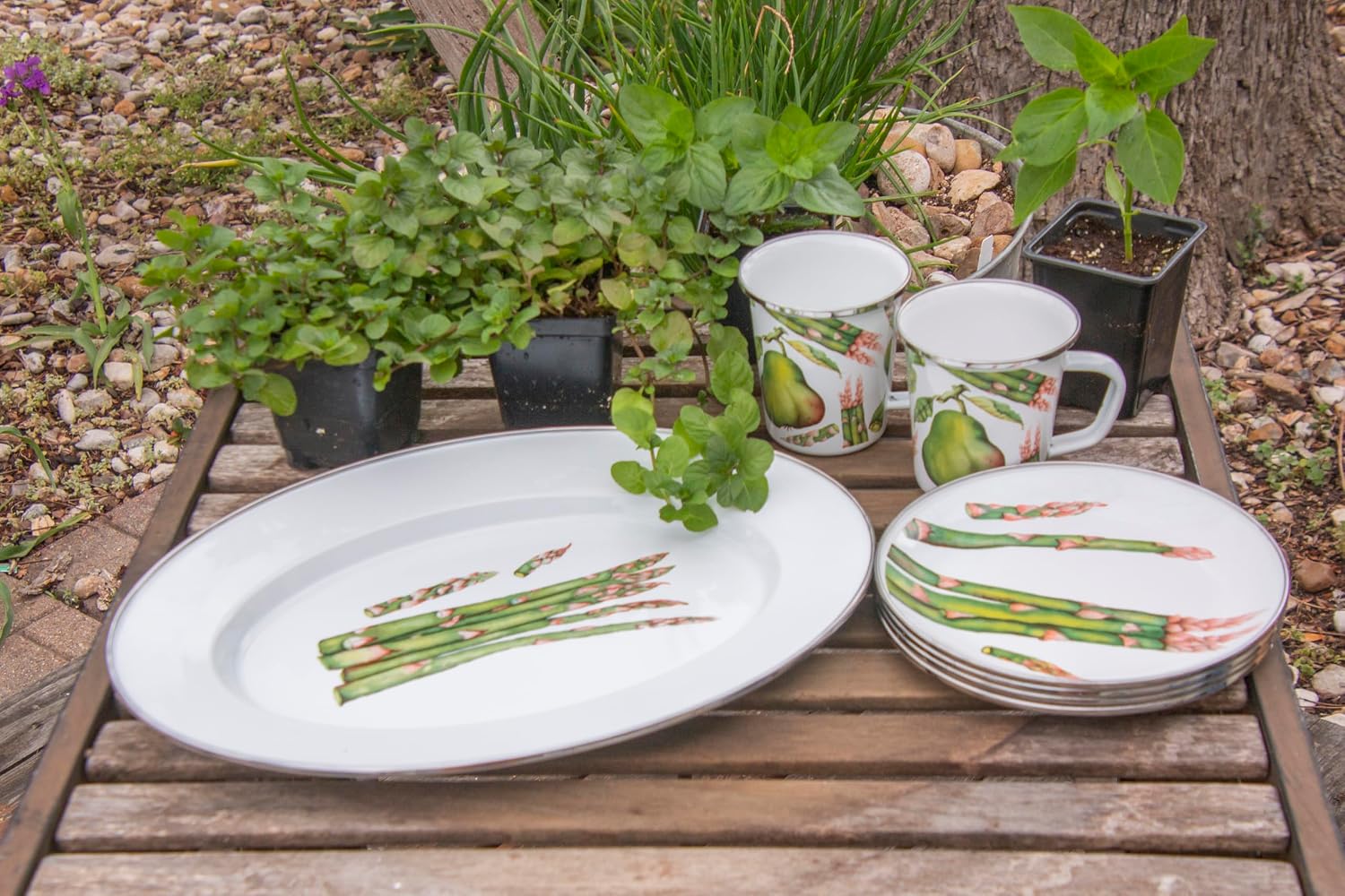 Golden Rabbit Enamelware Oval Platter, 12 x 16in, Fresh Produce
